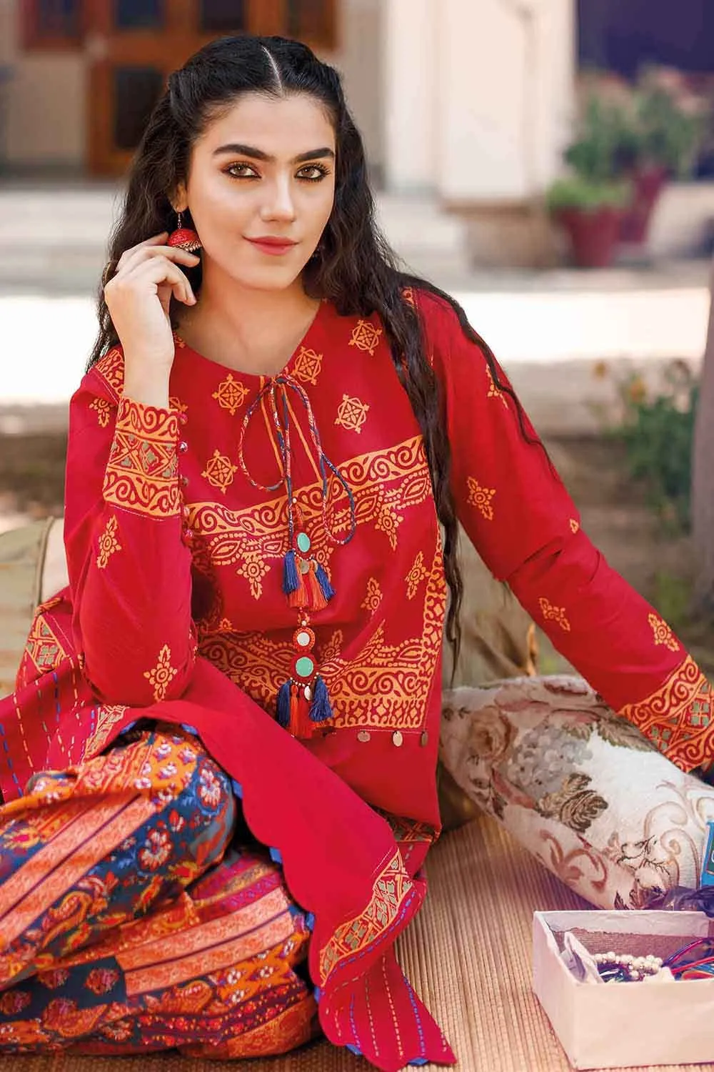 Gul Ahmed Summer 2022 · Essential 2PC Collection – 2PC Printed Lawn Shirt Trousers TL-371