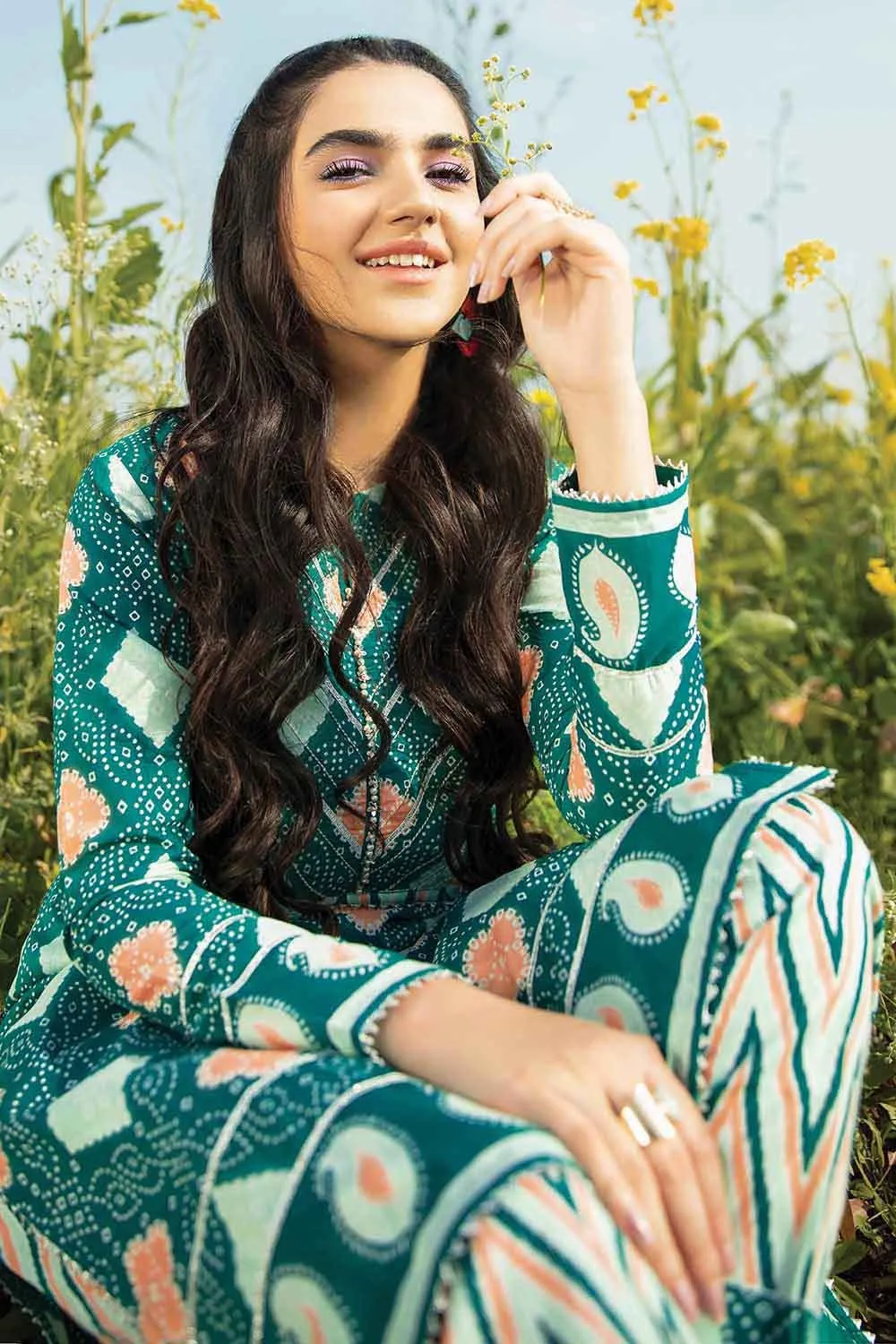 Gul Ahmed Summer 2022 · Essential 2PC Collection – 2PC Printed Lawn Suit TL-22009 B