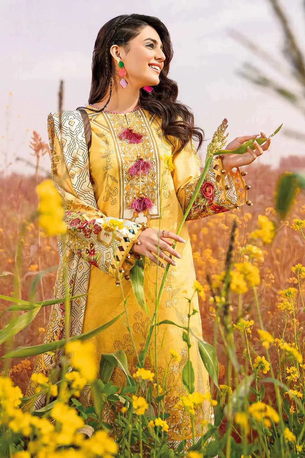 Gul Ahmed Summer 2022 · Essential 3PC Collection – 3PC  Digital Printed Lawn Suit CL-22075 A