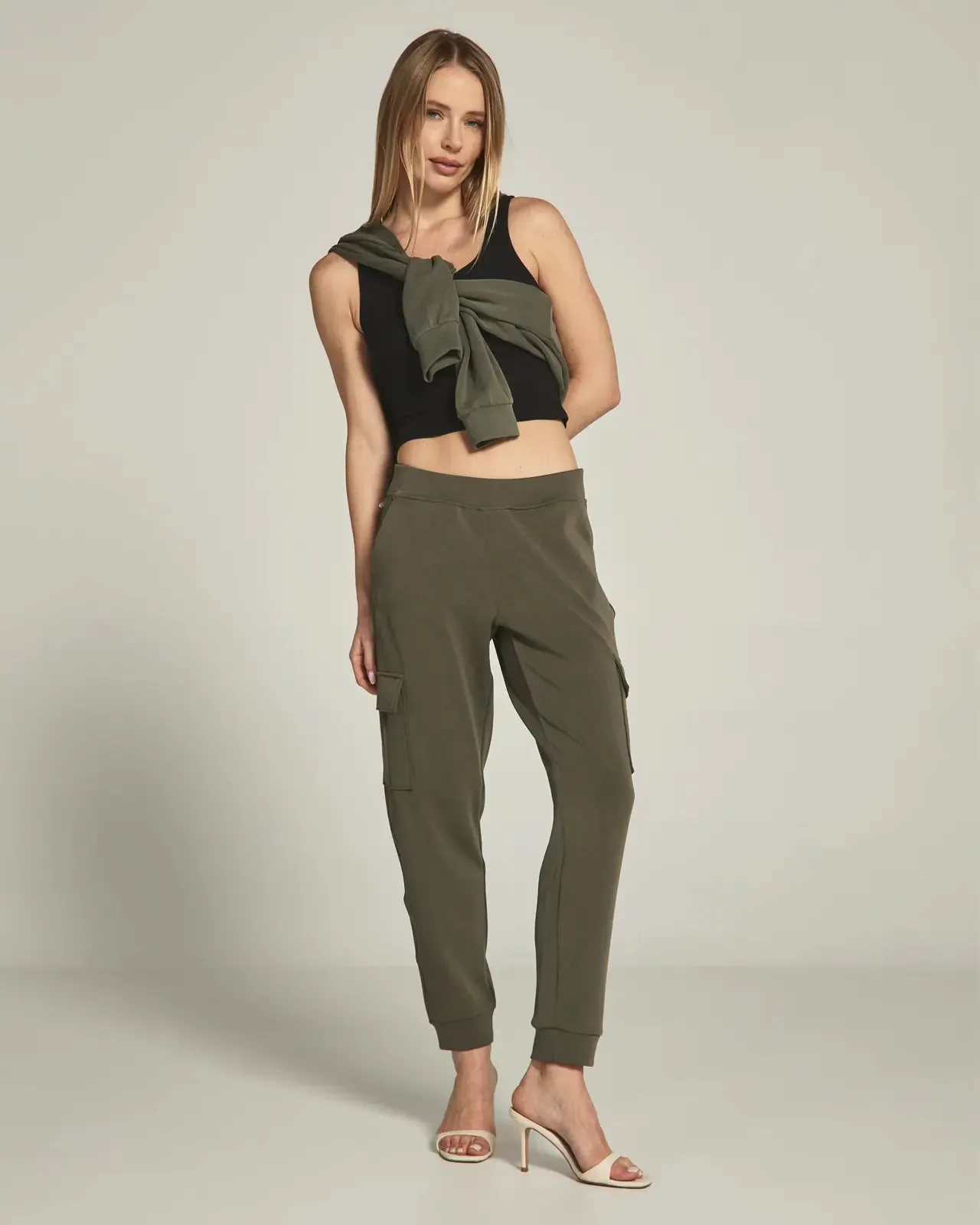 Rev Cargo Jogger (7 Diamonds)